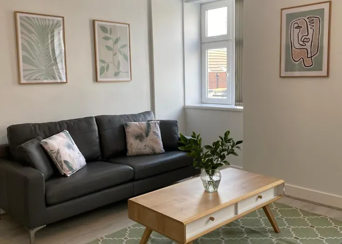 Dream Yard Apartments Westcliff